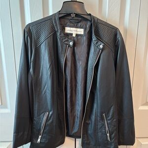 Chic Black Leather Jacket